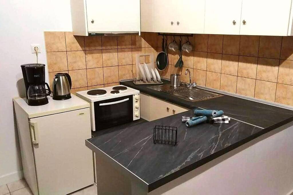 V3st & Parking Apartment Larissa