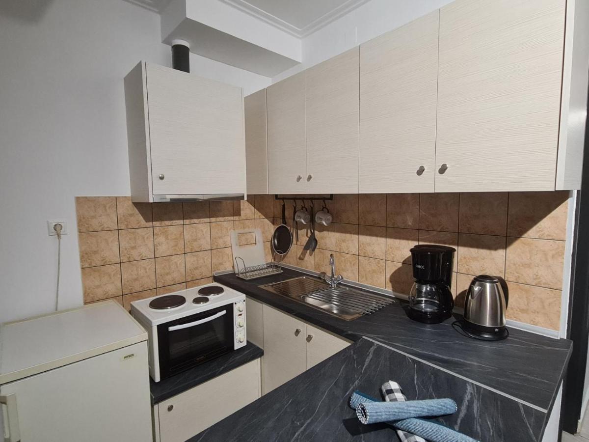 V3st & Parking Apartment Larissa